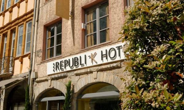 Republik Hotel