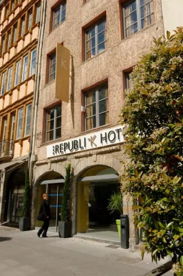 Republik Hotel - 3 étoiles
