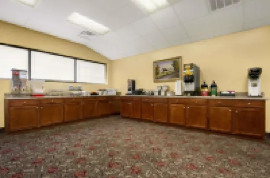 Days Inn by Wyndham Fayetteville-South/I-95 Exit 49