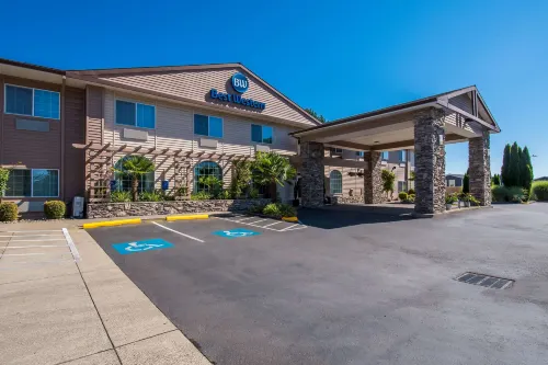 Best Western University Inn  Suites