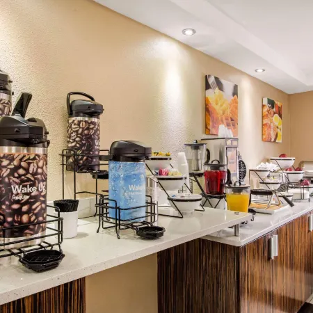 Comfort Inn Edgewater on Hudson River