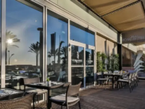 ロイヤル アンティーブ ラグジュアリー ホテル レジデンス ビーチ ＆ スパ アンティーブのホテル