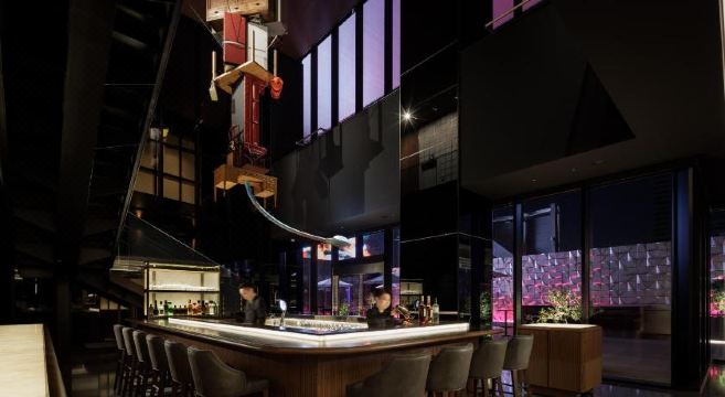 1. HOTEL GR..