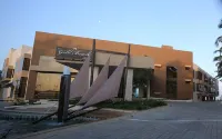 The Gold Beach Resort Hotel a 