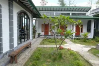 RedDoorz Syariah @ Jalan Dieng Wonosobo 2 Hotel di Siwuran