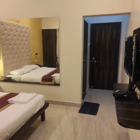 Hotel Deepak Executive, Ganpatipule