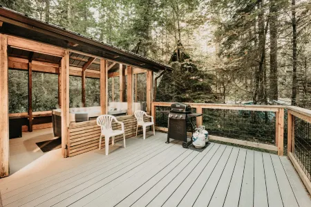 Snowline Cabin #49 - A Newly Remodeled Cabin Perfect for Your Family Retreat