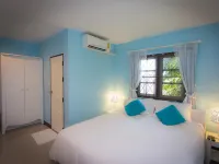 Thararin Villa Hotels in Doem Bang Nang Buat District