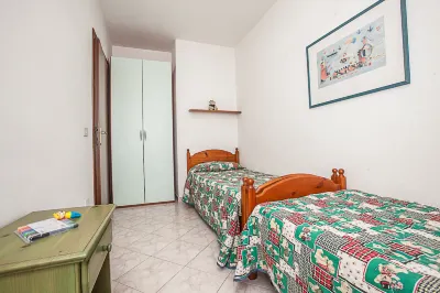 Seaside Happiness Flat and Shared Pool in Rosolina Supermercati Dissette Srl附近的飯店