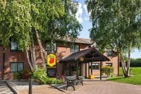 Super 8 by Wyndham Chester East のホテル