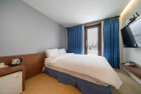 Namyangju Hotel A - parking