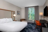 Fairfield Inn & Suites Lewisburg Hôtels à : Kelly Township