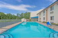 Econo Lodge Cherry Point - 2 tähden
