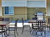 Candlewood Suites NOGALES by IHG - parkir
