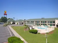 Super 8 by Wyndham Dunn Hotels in Dunn