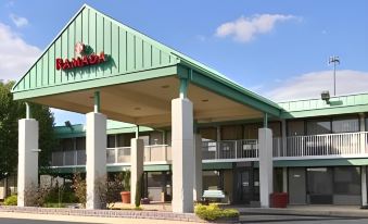 Ramada by Wyndham Edgewood Hotel & Conference Center