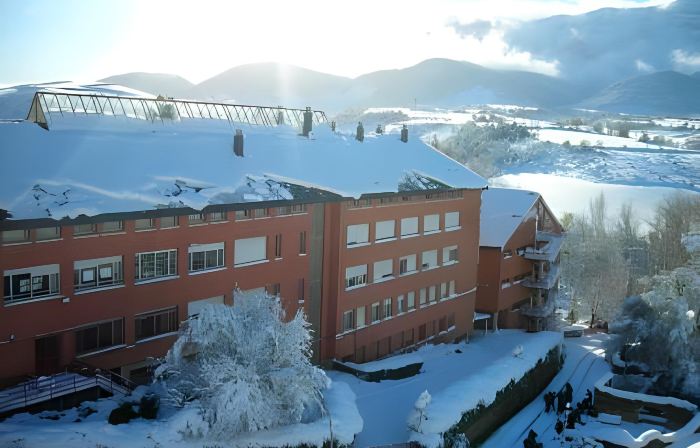 Residencia Albergue Jaca