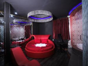 Dubai Luxury Hotel & Massage
