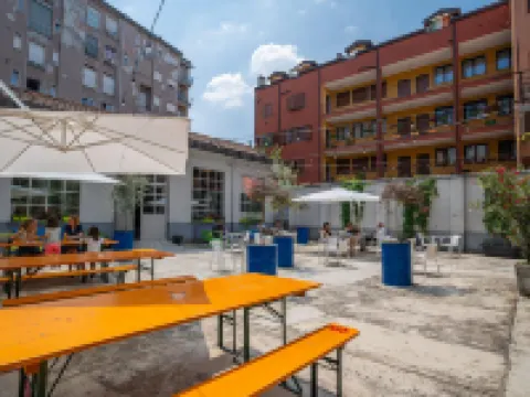 ボヴィーザ アーバン ガーデン ミラノのホテル