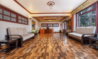 Summit Sherpa Mountain Hotel & Spa