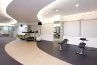 모던 스튜디오 그랜드 세르퐁 아파트먼트 바이 트라벨리오 Kampus Universitas Bunda Mulia 주변 호텔