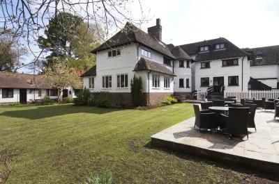 The Roundabout Hotel Hotel di Pulborough
