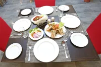 Cosmopolitan Hotel Hotel in zona Mahatma Jyoti baa fule park pipar city