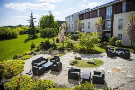 Paxton Paris MLV Отели в г. Феррьер-ан-Бри