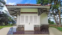 Villa Rose Gunung Bunder Hotel dekat Campervan Gunung Bunder, Bedeng Campsite