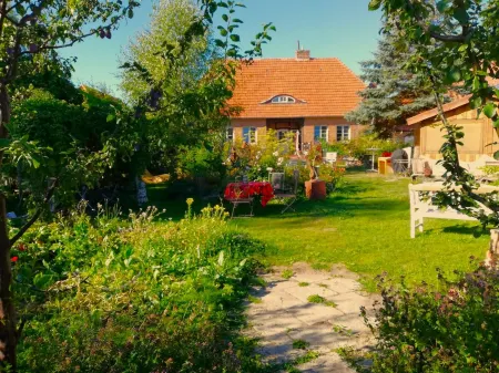 Küstenliebe Gartenpension & Ferienwohnungen Отели в г. Бёргеренде-Ретвиш