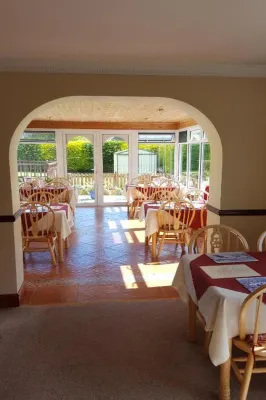Riverwalk House B&B - 3-Star