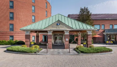 Beechwood Hotel Отели рядом с достопримечательностью «Lambda Chi Alpha»