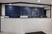 Travelodge by Wyndham Manhasset Hotels in North Hempstead