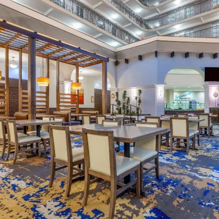 Embassy Suites by Hilton Tulsa I-44
