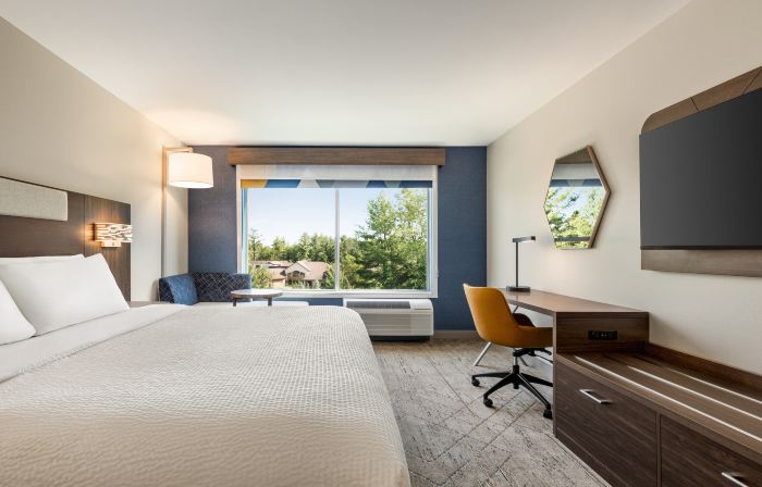 Holiday Inn Express & Suites RHINELANDER by IHG