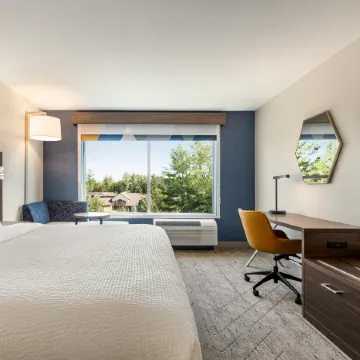 Holiday Inn Express & Suites RHINELANDER by IHG