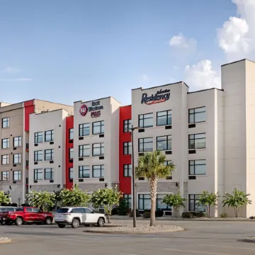 Best Western Plus Executive Residency Rigbys Water World Hotel