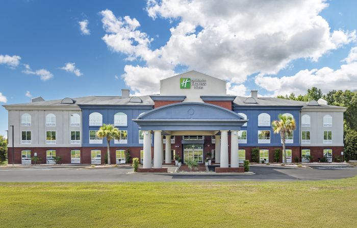 Holiday Inn Express & Suites Camden-I20 (Hwy 521) by IHG
