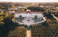 SDivine Fatima Hotel, Congress & Spirituality Hotels in Alvados