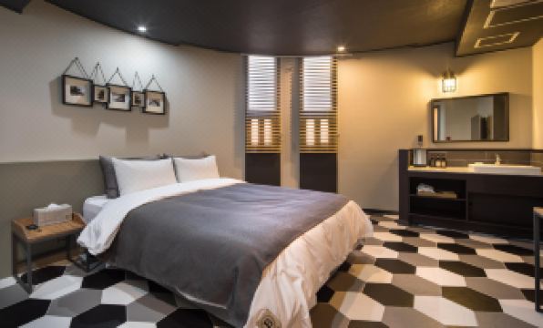 1. 브라운도트호텔 ..