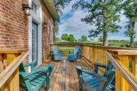 West Lafayette Home ~ 3 Mi to Purdue Campus!