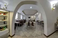 Sputnik Hotel
