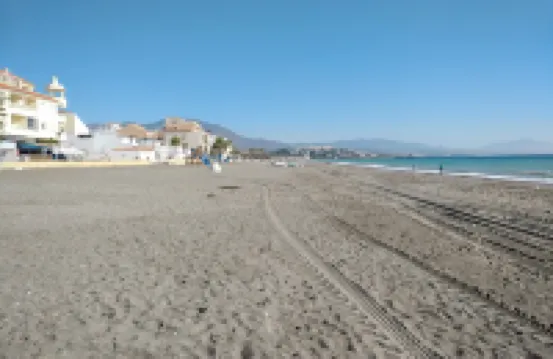 Top Floor Apt Close To Duquesa