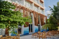 Stone Beach Club Hotel a Dhiffushi