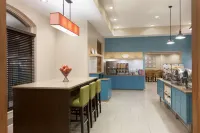 Country Inn & Suites by Radisson, Bloomington at Mall of America, MN - Aamiainen