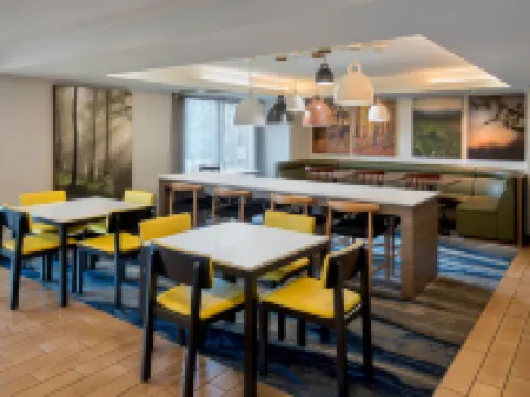 フェアフィールド バイ マリオット ロチェスター ヘンリエッタ / ユニバーシティ エリア ヘンリエッタのホテル