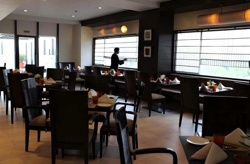 Hotel The Hans - Connaught Place, New Delhi photo 5