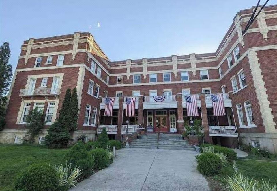 hotel overview picture