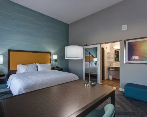 Hampton Inn & Suites Wichita/Airport Hotels in Wichita