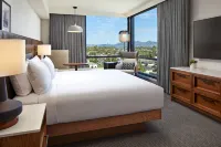 Senna House Hotel Scottsdale, Curio Collection by Hilton